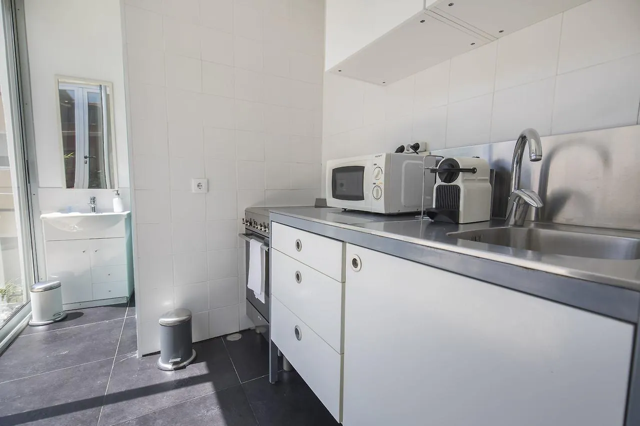 Lovelystay - Artsy Real Lisboa 0*,